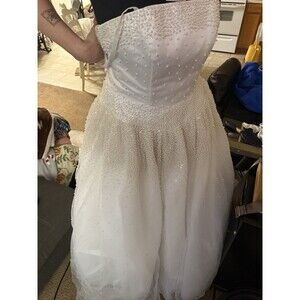 Oleg Cassini Wedding Dress Size 12 – Beaded Bodice Tulle Ball Gown – As-Is